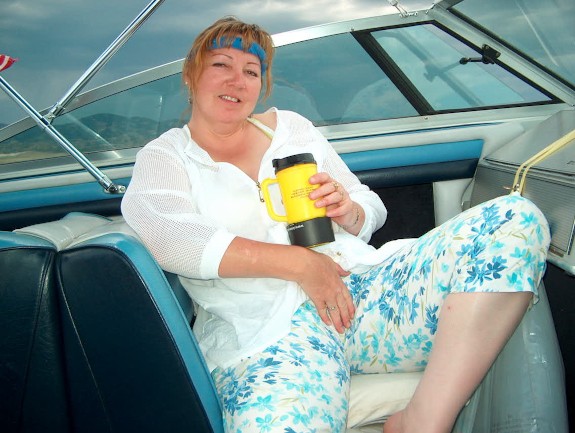 Peppermint Plays With Pussy On The Boat After Flashing Tits To Everyone!!