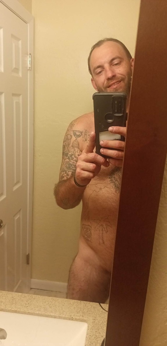 Solo Male, Stud, Shower, Selfies, Hanging out
