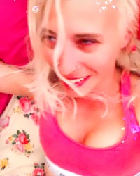 Harley Quinn chillin photo