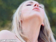 hot babe has an orgasm gif