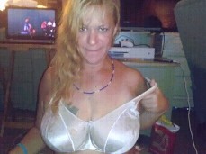 OLDER METAL CHICK LOVES TO DEEP THROAT  DICK. M/ gif