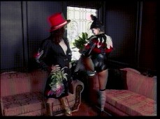 belladona en cuero gif