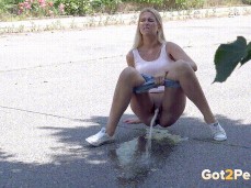 beauty pissing gif