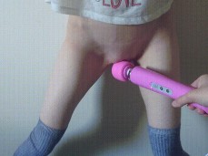 ОНА КОНЧАЕТ ТАК СИЛЬНО, ЧТО ЕЛЕ СТОИТ НА НОГАХ | ГРОМКИЙ ЧУВСТВЕННЫЙ ОРГАЗМ gif