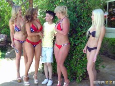 guy surrounded by MILFs in bikinis gif