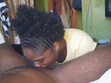 Mulata noiva mama fazendo garganta profunda no vizinho gif