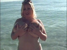 Big milkers on this blonde gif
