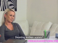 Licky Reveals To Tracy That She Would Perform As A Lesbian gif