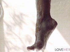 Alexis fawx feet gif