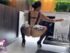 Big ass maid twerking gif
