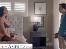 Reagan Foxx catches  gardener 02 gif