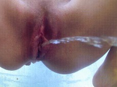 Pissing 36 gif