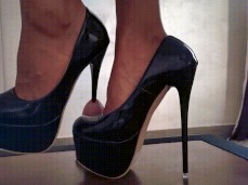 heels insertion gif