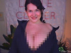 LilClover Censored Jiggle gif