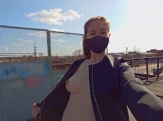 nue à 1 mètre d'un gars gif