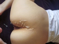 Bubble butt  milf shaking her ass with fat cumshot on it gif