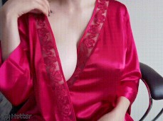 Chica-con-tetas-grandes. gif