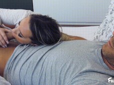 Cali Carter esta encoñada con su padrastro gif