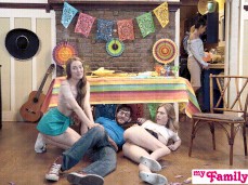 I like cream in my taco :) gif