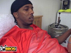 Mia Khalifa Seduces BBC "I've Gotta Focus" "Your Focus Can Be Right Here" gif