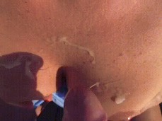 sborro sulle tette gif