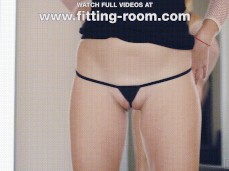 Red Fox wears stunning Tfront gif