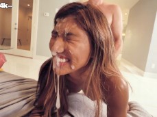 Se corren en la cara mientras le siguen dando gif