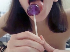 zorra chupando caramelo gif