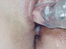 Gozando muito no brinquedo gif