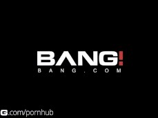 Veronica Avluv curls her toes gif