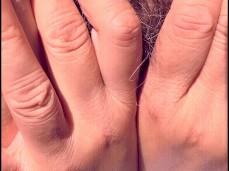 BEAUTIFUL MATURE ASIAN MILF SPREADING HER PUSSY AND ASS gif