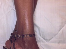 sexy chocolate feet. gif