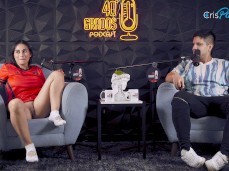 Jenifer Play no podcast gif