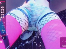 Slim teen Nolesow soaks her panties with squirt gif