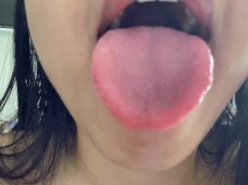 Сучка хочет сосать gif