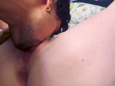 Linguada na bucetinha da namorada Ally Blake gif