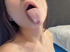 cum lips gif
