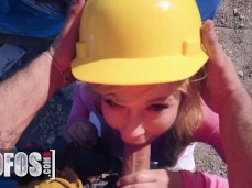 building site blowjob gif