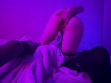 Gamer girl home alone gif