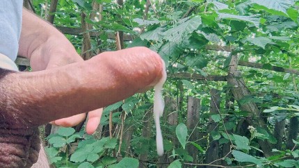 Nature lover / volunteer firefighter deploys hose to prevent wildfire 0128-