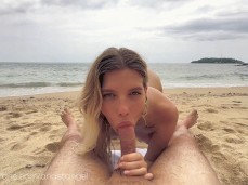 Anastangel muito estranho não se recusou nadar e ofereceu fodê-la na praia gif