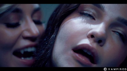 Vampire lesbian fingering
