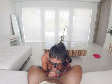 misslexa Tinder guy me leva para sair - 1º encontro gif