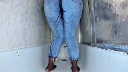 Desperate Jeans Wetting