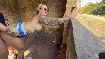 British Slut Gets Fucked in Public UK Dogging