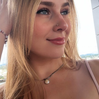 Fiona Peaches's profile picture