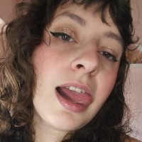 Nina Momay