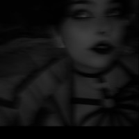 Hollow queen 