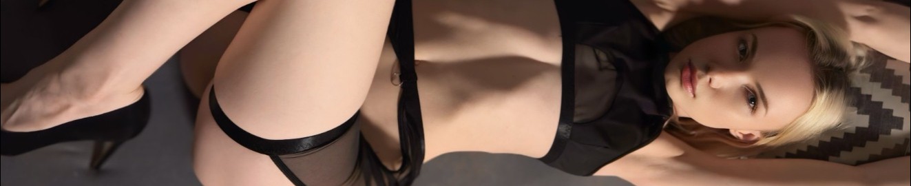  Alice Horny