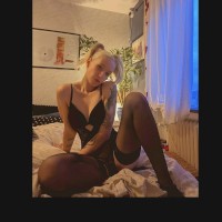 TheSexyBlondie222